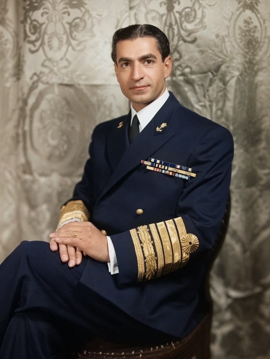 Pahlavism666666's tweet photo. 1948'✨
Official portrait of His Imperial Majesty Mohammad Reza Shah Pahlavi https://t.co/PpopVUdp2T