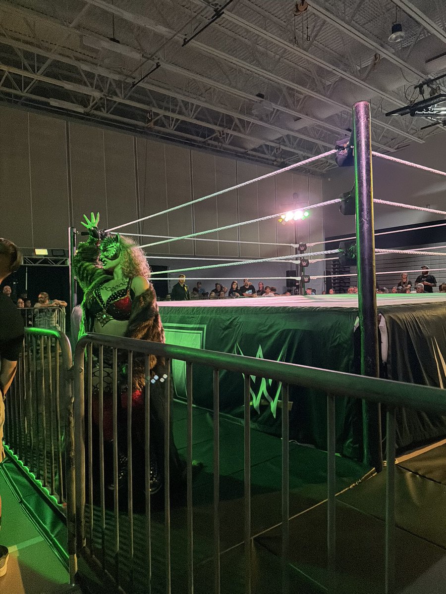 LexyHenke's tweet photo. @nikkita_wwe vs Fenta!! Gotta go with my girl nikkita! #nxtfortpierce #nxtftpierce https://t.co/bdMqUn5Eku