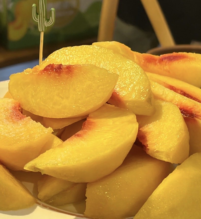 srbth43246427's tweet photo. 🍑黄桃好き必見🍑

＼日本産 黄桃10kg（15,000円相当）を抽選で5名様にプレゼント🎁✨／

【応募方法】
✅ フォロー
✅ リポスト🔁＆いいね❤️

📅締切：8/13 23:59

#懸賞 #キャンペーン #プレゼント #黄桃 #桃 #もも #フルーツ #果物好き https://t.co/QrG9E1CAGK