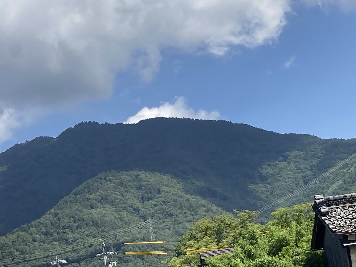 HMomojiro's tweet photo. 本日は
午後2時までの営業です

#上田市 
#張田屋眼鏡院 
#太郎山 https://t.co/5sFfKSVcXA