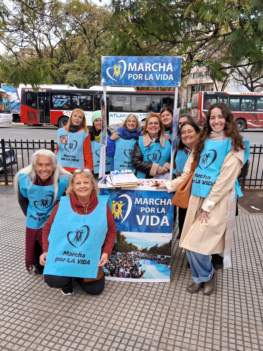 MarchaXLaVidaAr's tweet photo. 6to Dia de nuestra Campaña de concientización "Si A La ViDA" en la puerta de la Rural de Palermo. La semana que viene seguimos en la puerta del Eco Parque. Buscá nuestros Stands de 13 a 16 hrs. Te esperamos! https://t.co/D5G8u1z0NP