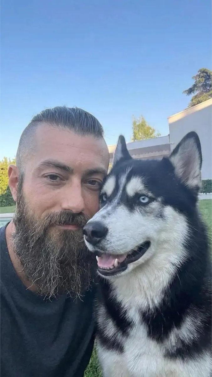 thanerivers9910's tweet photo. Would you love to be with me and my fur babies? https://t.co/QzyIn7Die9