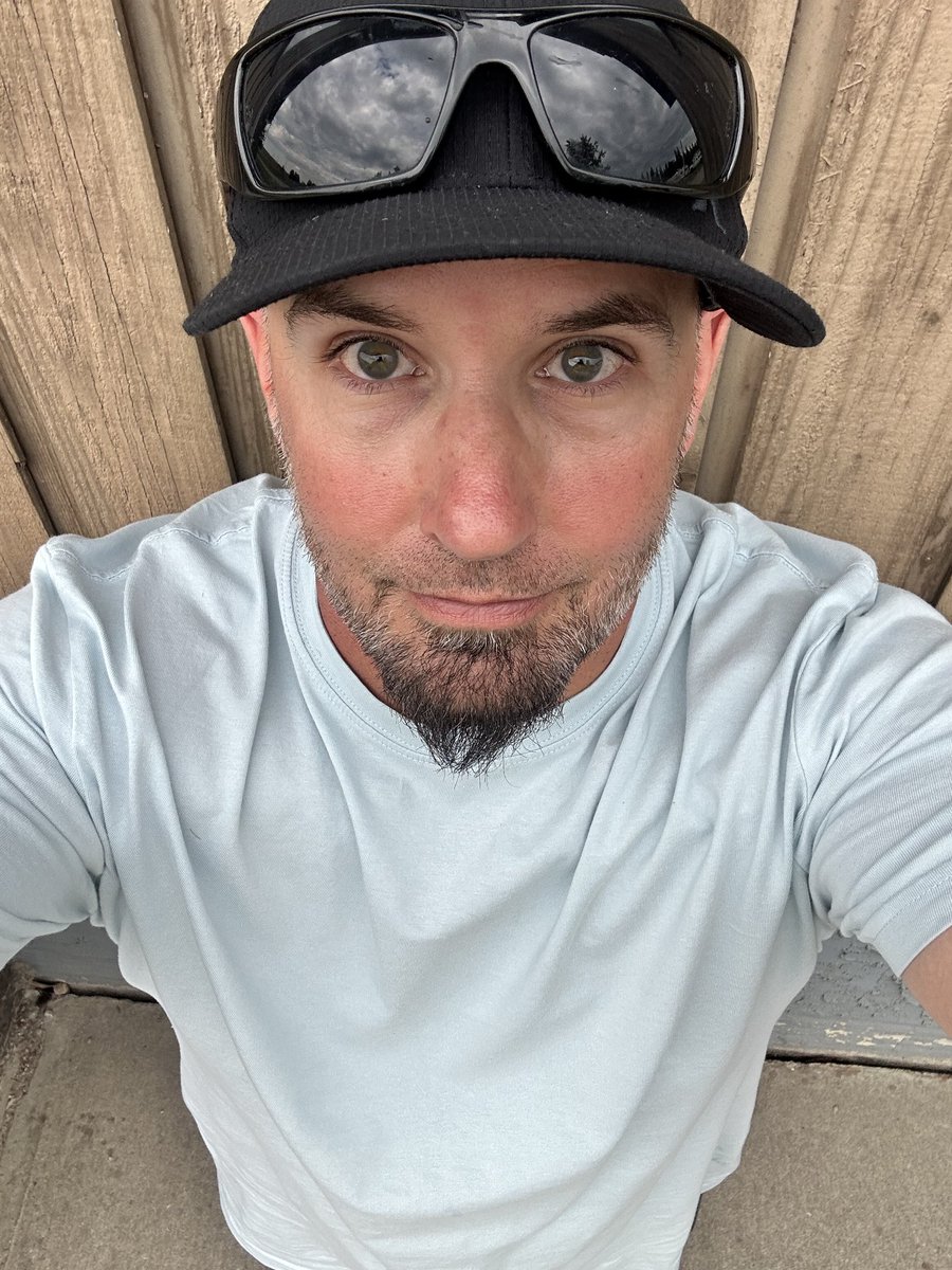 Johnny S🏂 tweet media