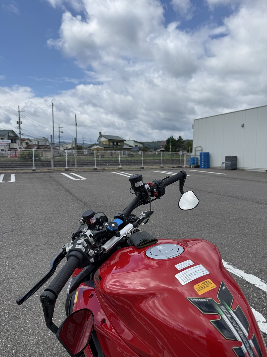 masamassa807's tweet photo. 車検で「雨だけど行かなきゃ〜」ってなってたら快晴で暑い🫠走れば気持ち良いけど笑
ディーラーまで天気もってくれー！！ https://t.co/XRr6epH85F