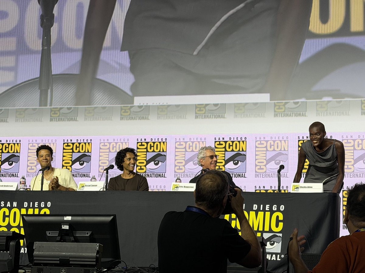 dan ⋆｡°🦇 #TVL 🔜 #SDCC tweet media