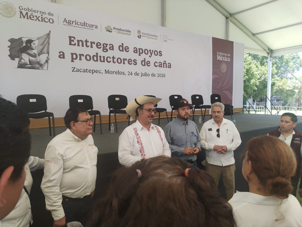 RaulSalgadoSV's tweet photo. En Morelos, se entregaron apoyos a productoras y productores de caña.
En @Agricultura_mex  seguimos fortaleciendo al campo mexicano con acciones que impulsan la producción, respaldan a quienes trabajan la tierra y construyen un campo más fuerte, justo y con bienestar. 🌱🇲🇽 https://t.co/DhSs0NOoZh