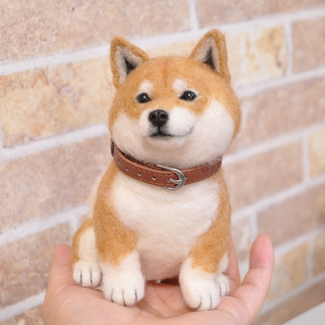 Satoyoumou's tweet photo. ちっちゃい柴犬ちゃんです。これから黒柴と白柴も作ります😊

#羊毛フェルト #needlefelting #shibainu #柴犬 #しばいぬ https://t.co/CFcNc6W4k4