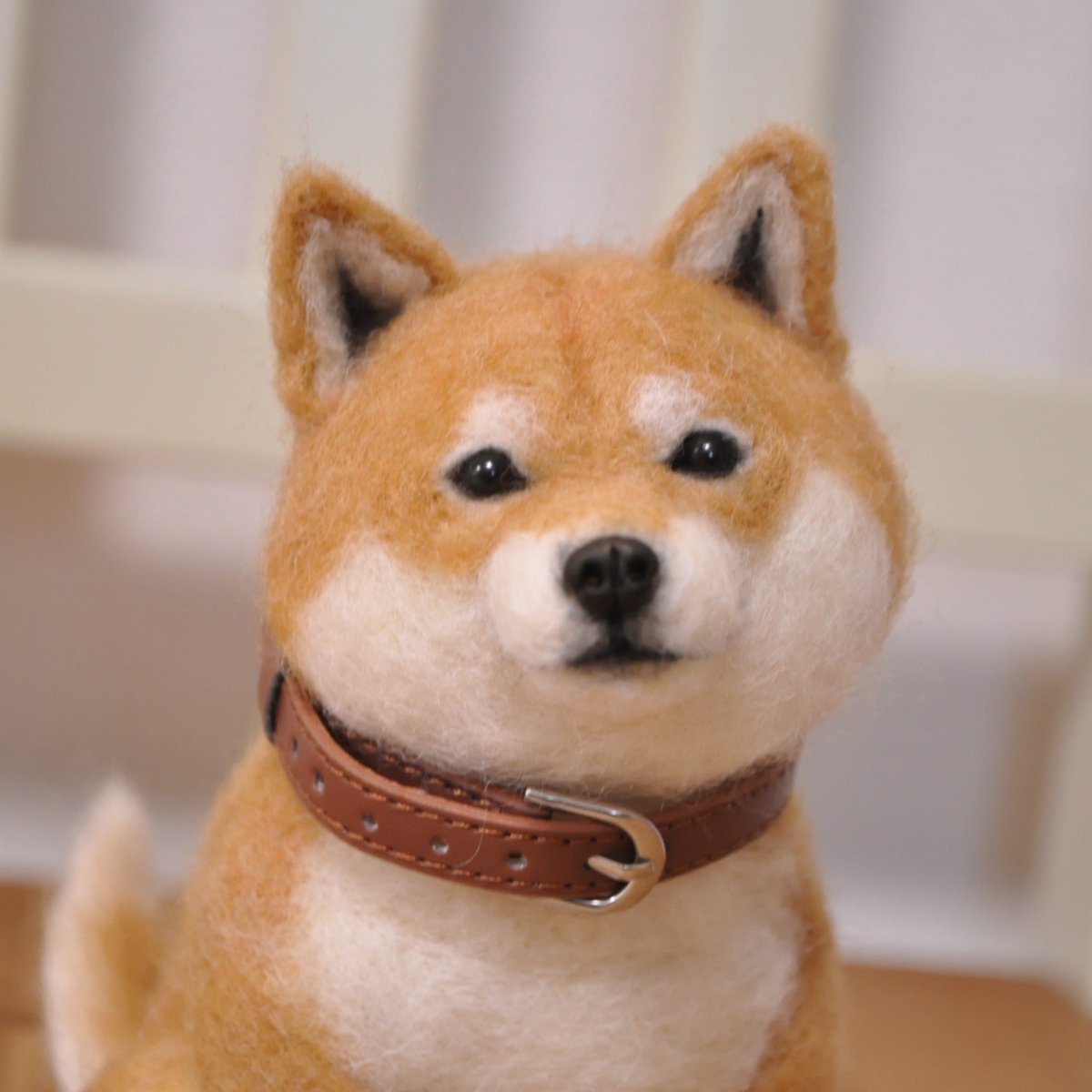 Satoyoumou's tweet photo. ちっちゃい柴犬ちゃんです。これから黒柴と白柴も作ります😊

#羊毛フェルト #needlefelting #shibainu #柴犬 #しばいぬ https://t.co/CFcNc6W4k4