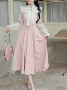 caseyas_'s tweet photo. Pastel-perfect look a sheer white blouse with a bow paired with a pink midi skirt
pjtt https://t.co/LKKXtn9kaH