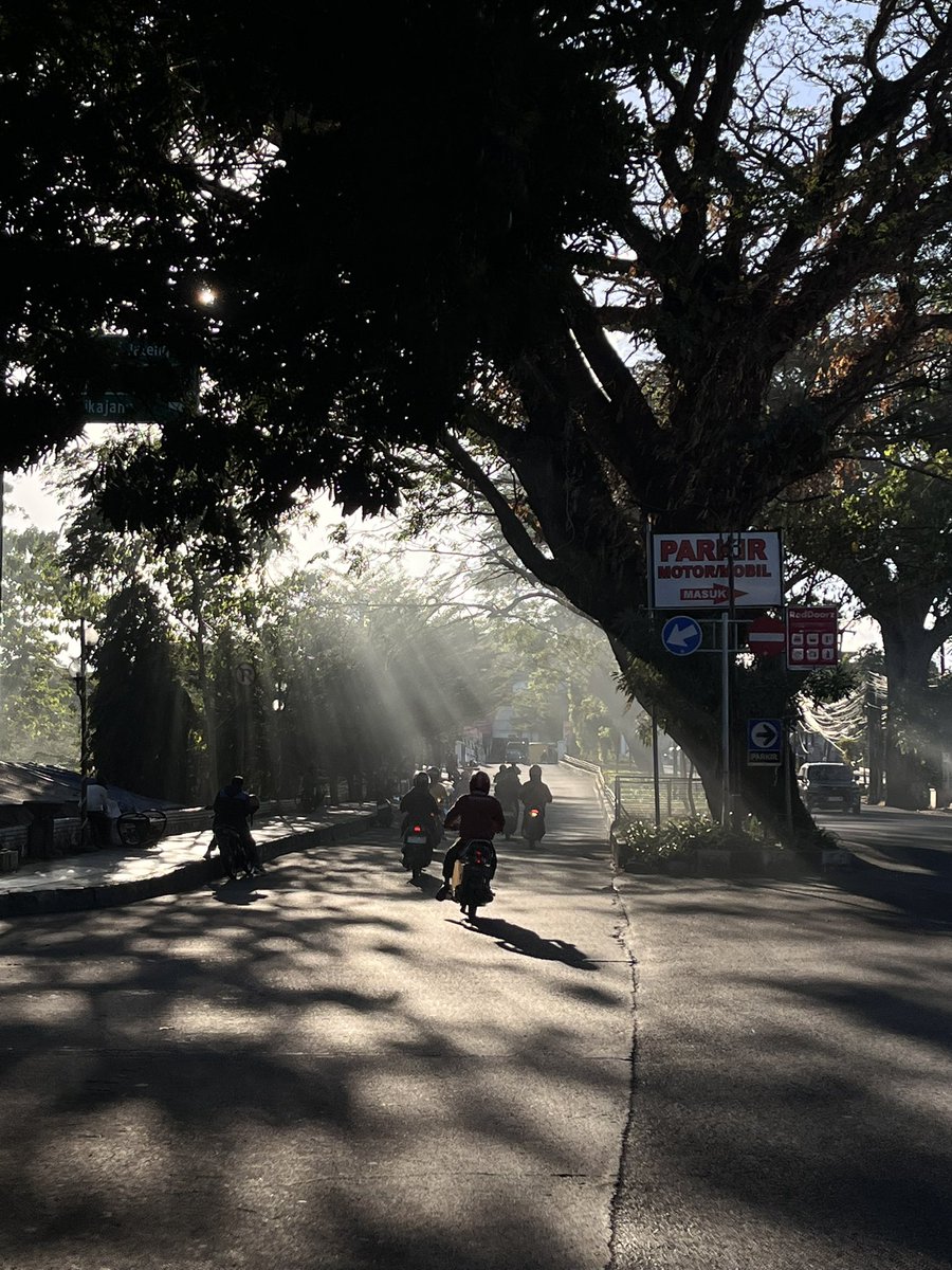flukew_'s tweet photo. Random shots lari sabtu pagi https://t.co/cdoefCuYPO