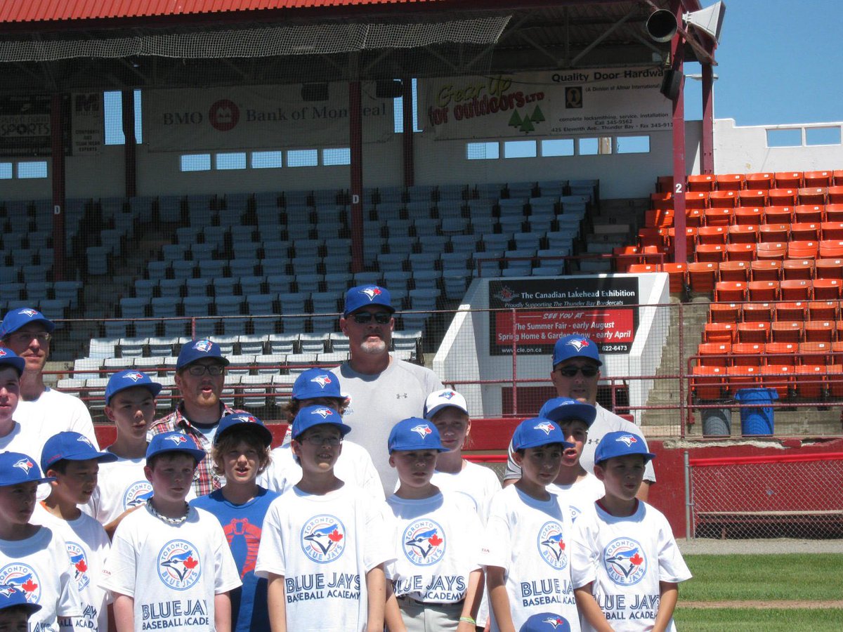 BlueJaysDad's tweet photo. More photos from Duane Ward’s Blue Jays baseball academy in 2012. My dad just emailed them to me.

The weather was perfect that day.

3/5 of my kids attended.
So did my mom.
That’s my daughter in the white panel hat standing next to Wardo.

Is this heaven?

❤️⚾️ https://t.co/XrvOVGAHV1