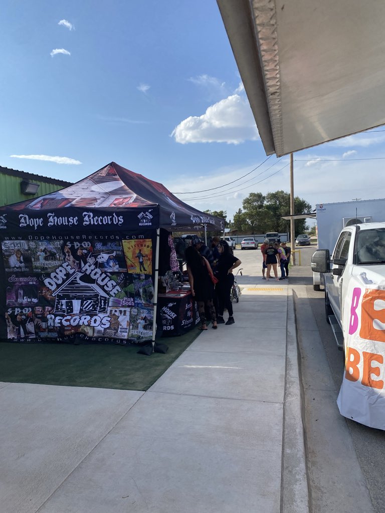 chadpdq's tweet photo. It’s Friday so get down to @Budboardtm dispo in Hobbs NM tonite and see the @DopeHouseArmy we’re out here with SPM’s son, &amp; some great vendors.  So swing thru the most popping block party in the 575 connected by the hottest cellular service in the USA @wmchain https://t.co/7Y8a0VzFka