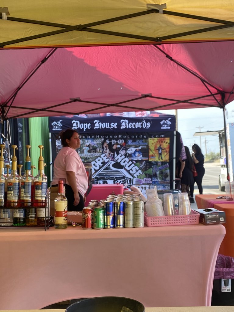 chadpdq's tweet photo. It’s Friday so get down to @Budboardtm dispo in Hobbs NM tonite and see the @DopeHouseArmy we’re out here with SPM’s son, &amp; some great vendors.  So swing thru the most popping block party in the 575 connected by the hottest cellular service in the USA @wmchain https://t.co/7Y8a0VzFka