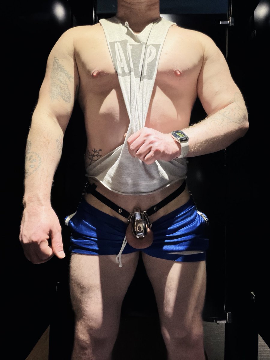 boyaaronnyc's tweet photo. Grow f@ggot grow 💪🏻🥩
@CagedLegion #himbo #teamlocked #lockedboy #muscleboy #submissive https://t.co/yGkbIpqUma