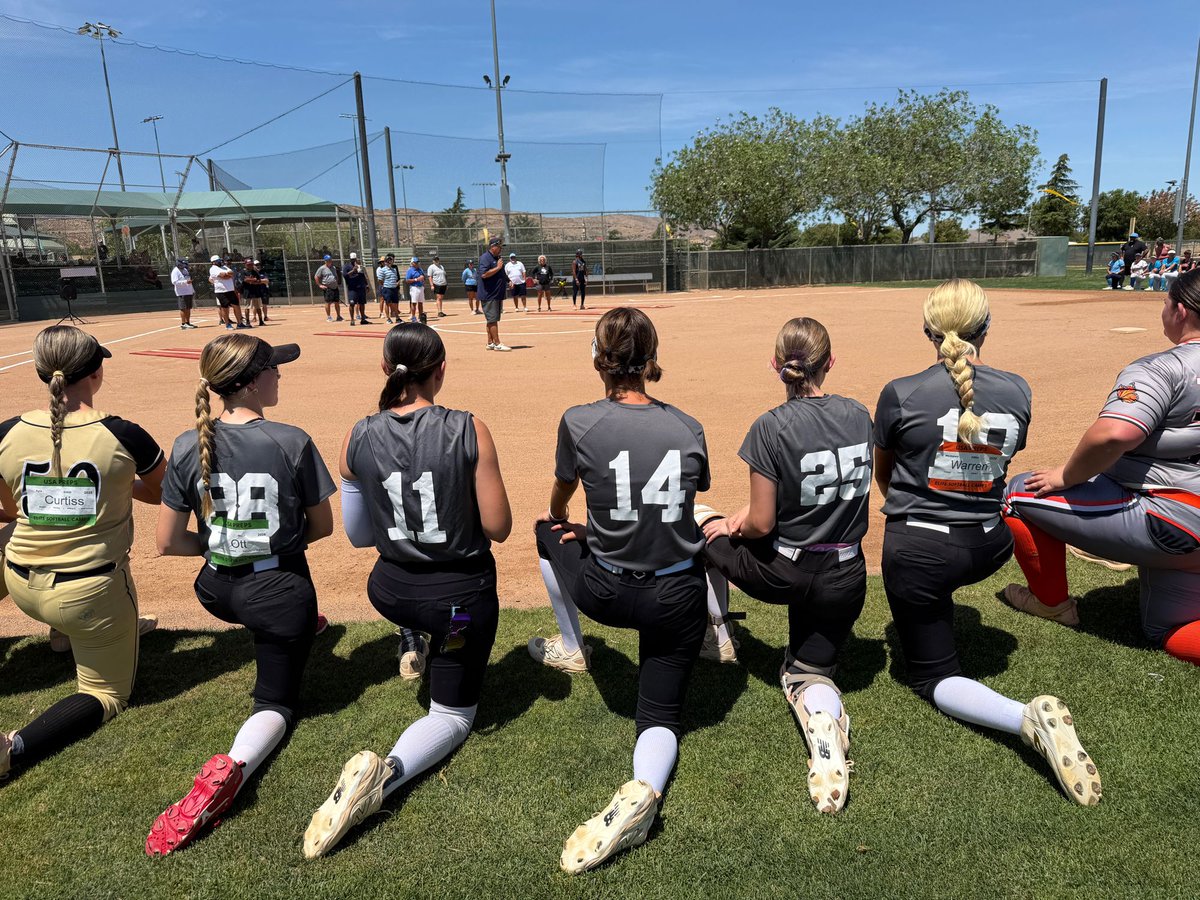 AOtt2028's tweet photo. Attended the @usapreps Price Hansen Classic Camp today and was able to work with many great college coaches! It was hot out, need to hydrate for tomorrow! 3 games starting at 8am! #softball #recruit #classof2028 https://t.co/qoBNmvgQq7