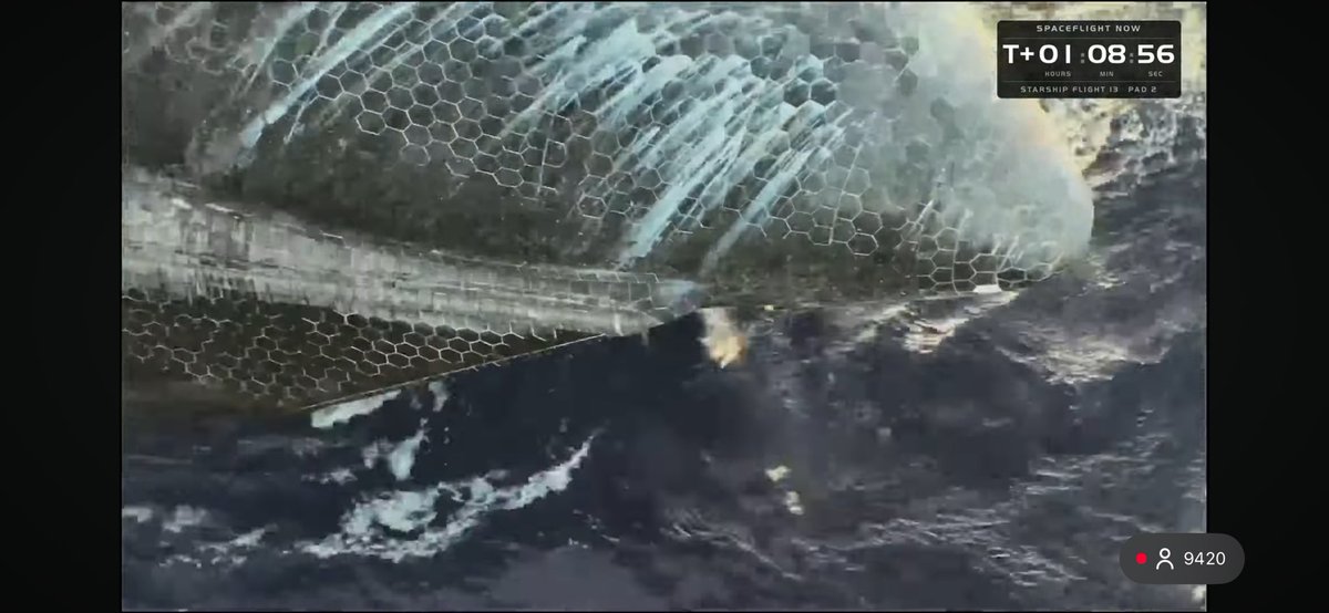 kimi_smg's tweet photo. スターシップの着水映像見てたんだけど、海底大戦争のラスボスを思い出しちゃったw

宇宙空間にいる時は「めっちゃ綺麗！」って見てたのに、着水後は完全に海底大戦争のラスボス、ユグスキューレを連想してしまって、速攻で兄に報告したわw

わかる人いるかな？w https://t.co/hjX8b3yLIn