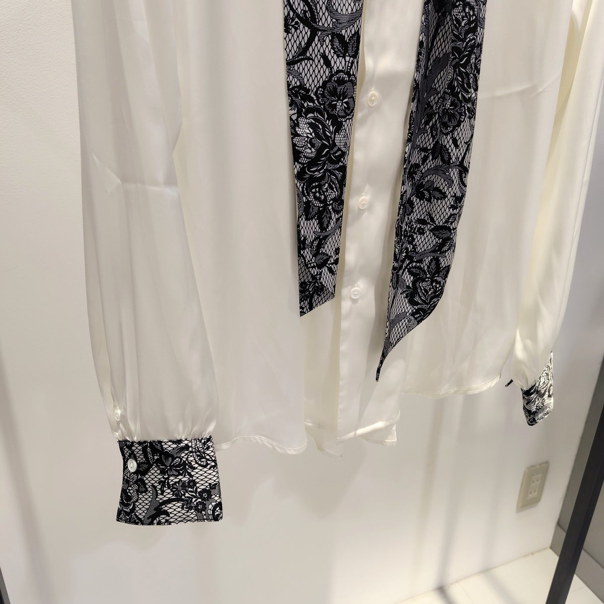 fZ8FB9eqxvlyNap's tweet photo. 【BUFFALO BOBS】
TIE A TIE-STARRY
#buffalobobs
#バッファローボブズ https://t.co/qx2NfK03ZQ
