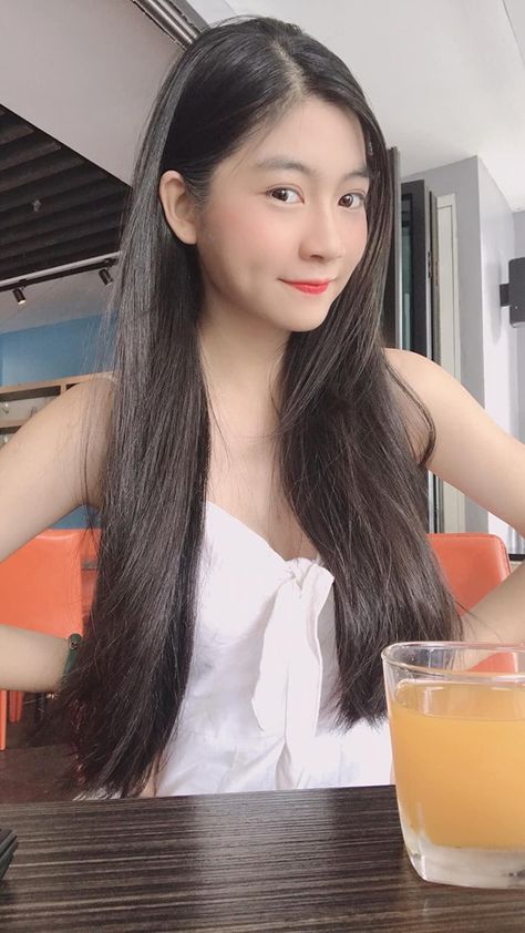 be12ru2's tweet photo. A sunny moment at the cafe sipping juice, soaking in good vibes and small joys
mkE https://t.co/ThujY20w80