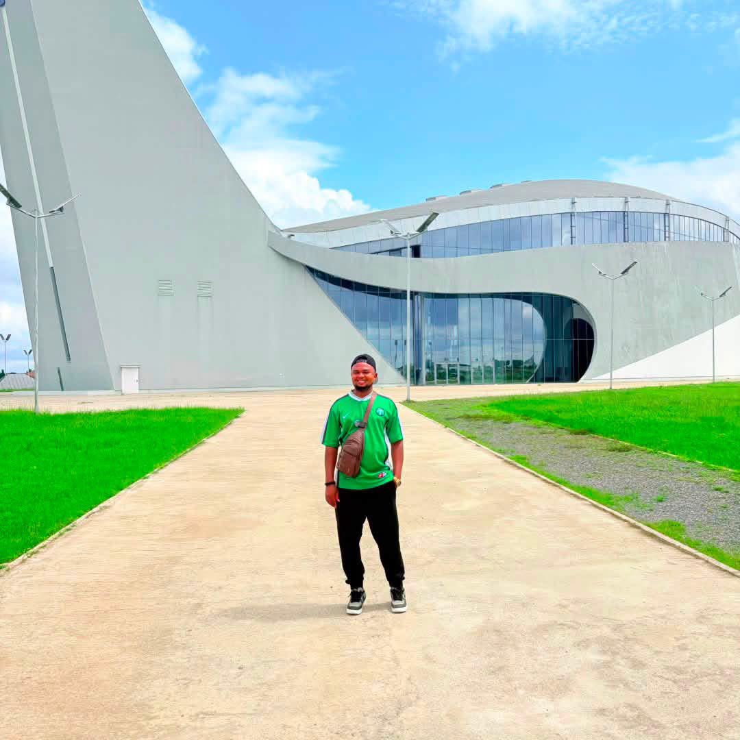 fattylincorn_01's tweet photo. I owe some Nigerians an apology… 😂🇨🇲❤️🇳🇬

When I first came to Nigeria, I used to compare Cameroon and Nigeria a lot.

Then some Nigerians would jump into the comments and say:

“Stop comparing Nigeria with Cameroon.”

“Nigeria should be compared with China or Europe, not Cameroon.” 😂

At the time, I thought they were just being patriotic.

But after traveling through Cross River, Akwa Ibom, Ebonyi, and other parts of Nigeria—and I haven’t even reached Abuja or Lagos yet—I have to admit…

You people were right. 😂

The size, the diversity, the infrastructure, the different cultures, the number of cities, the pace of development… every new state I’ve visited has felt like entering a different country.

As a Cameroonian, this journey has completely changed my perspective. Nigeria is much bigger and more diverse than I imagined before I moved here.

So to those Nigerians who kept telling me, “Don’t compare us with Cameroon,” I can finally say…

I understand what you meant now. 😂🙌

I’m still exploring, and I know there are many more states to visit, but this journey has taught me that you can only truly understand a country after you’ve experienced it for yourself.

For those who have traveled across Nigeria, which state changed your perception the most? 👇🇳🇬❤️

Copied