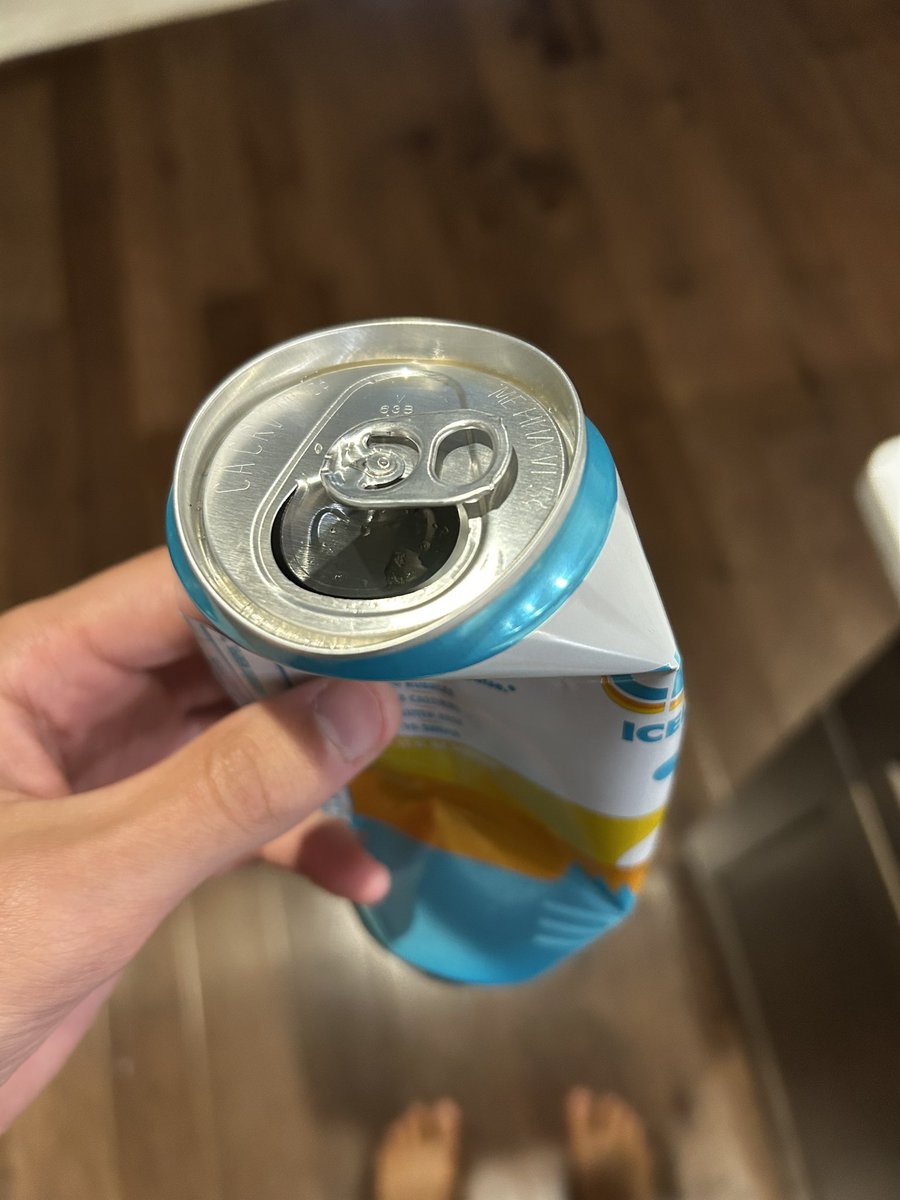 18forMVP's tweet photo. Gay little drink interlude https://t.co/fJVKoVJJpD
