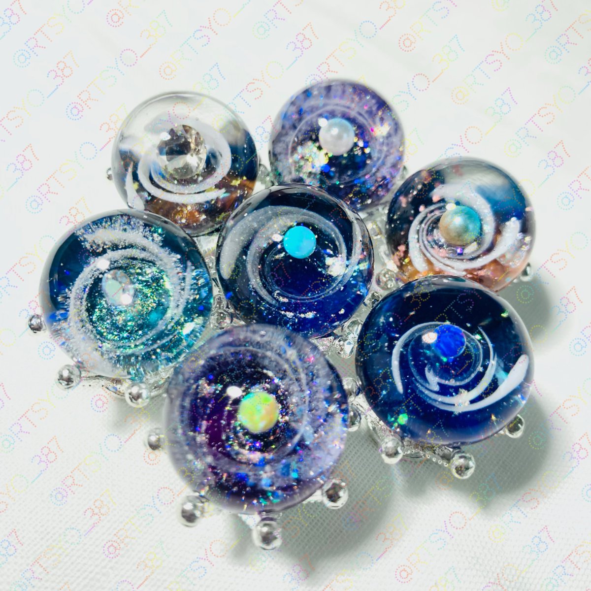 rtsyo_387's tweet photo. #星森魔法市
宇宙珠ときらきら雑貨-roteです。
本日です！お待ちしております☺️ https://t.co/sp2M8P2CIA