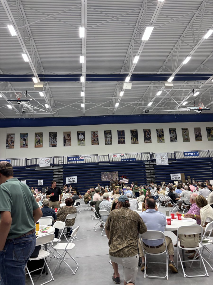 DanielMSmith67's tweet photo. Turkey banquet yep https://t.co/EFPwgs59D4