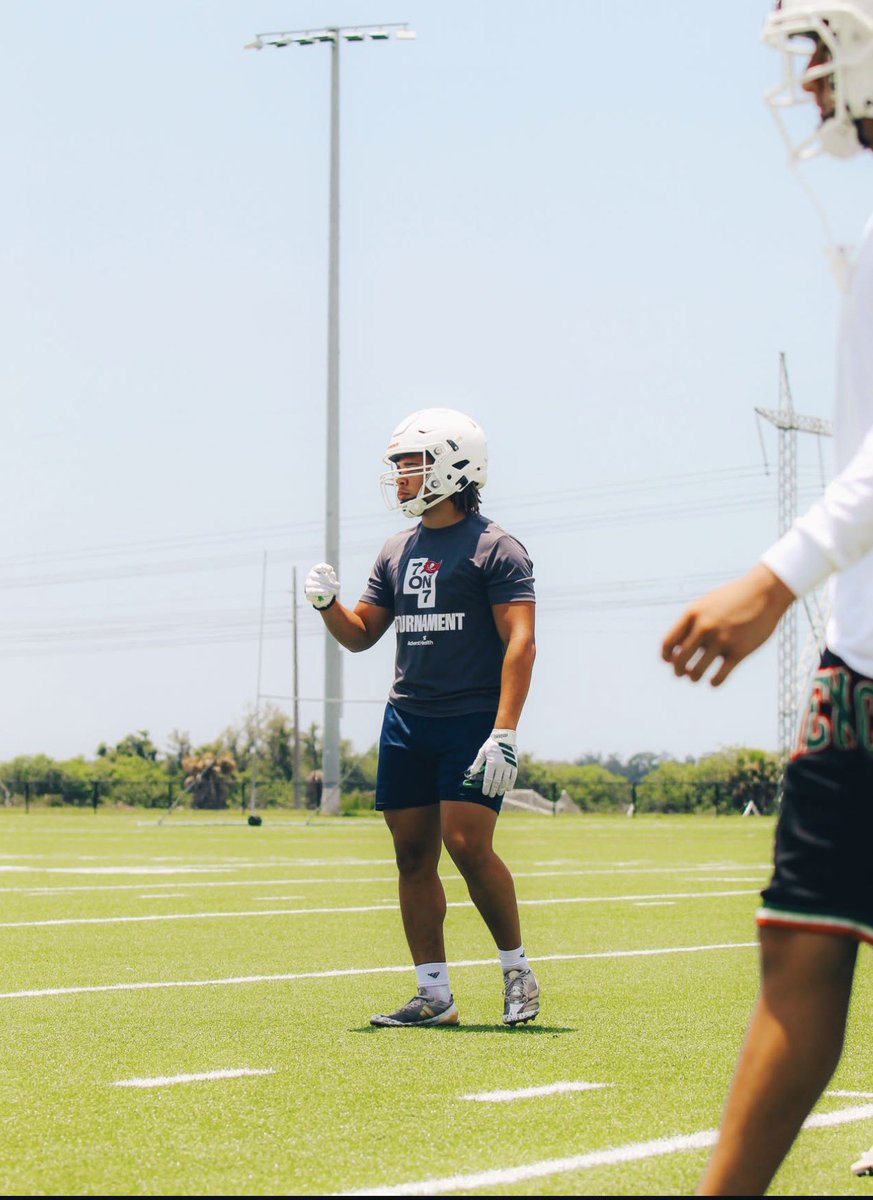 Cjsterling23's tweet photo. Positions to watch me at this season:
LINEBACKER
LONGSNAPPER
FULLBACK https://t.co/yYGfDbJ3qm