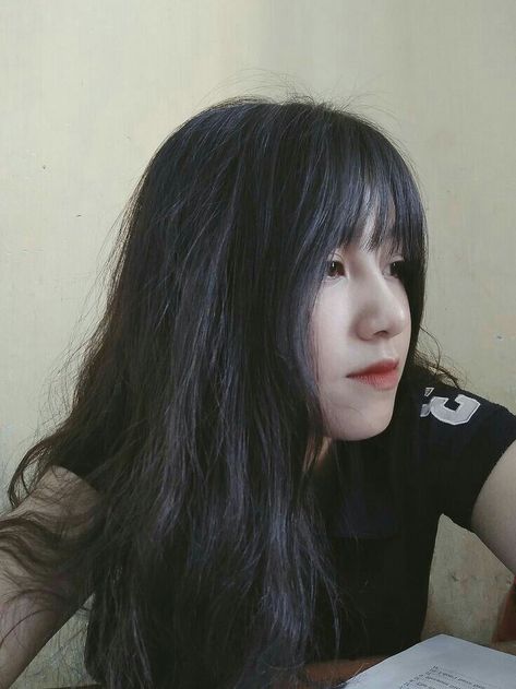 lobogris14's tweet photo. Channeling a quiet moment with soft side-profile and lush black locks
BvOE https://t.co/C8tLOT6CXn