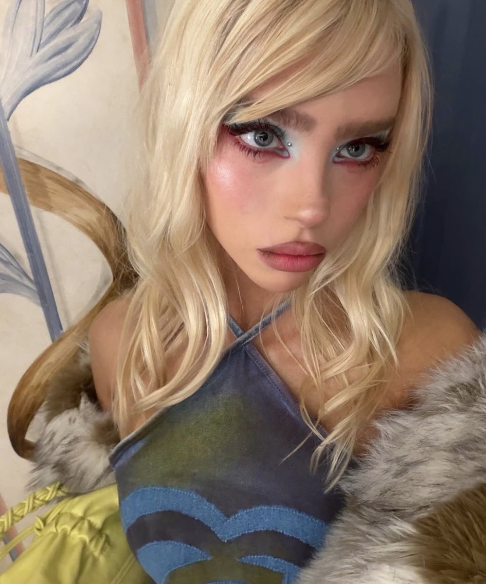 ohliveeuhs's tweet photo. Got distracted by tequila but convinced to post my pics #PENNY2K HOPE YOU HAVE THE BEST NIGHT GIRLIE https://t.co/uYOjpaY6hA
