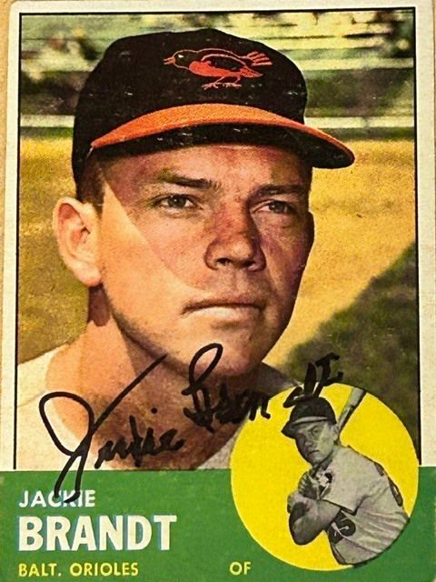 kane_autograph's tweet photo. A quick turnaround from Jackie Brandt! He signed and returned my cards 2/2 in just 10 days! Brandt was the 1963 American League Rookie of the Year and enjoyed a 12-year MLB career with six different clubs #ThroughTheMail #TTMSuccess #Autographs #BaseballCards #MLB #KaneAutograph https://t.co/EATUDxbDMd