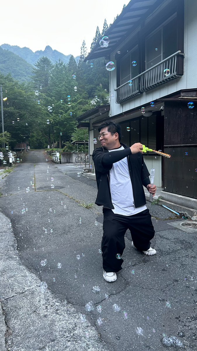binchuu_TV's tweet photo. 心霊映像を本気で撮りに行った結果

めっちゃ楽しい撮影が行われたようです。

夏の終わりに公開しますね https://t.co/5cPhJmPLdH