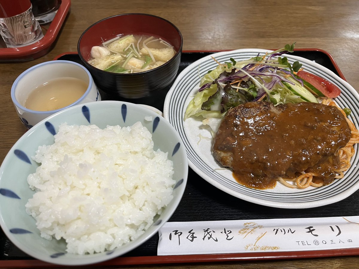 rascalmikawa's tweet photo. 朝昼ごはん〜
10時開店だったので立ち寄れました。
熊野方面に来ると、よく行くお店です。
子供（昭和）の頃の家族での外食を思い出します！
#グリルモリ
#熊野 https://t.co/1ZGzuSQWa3