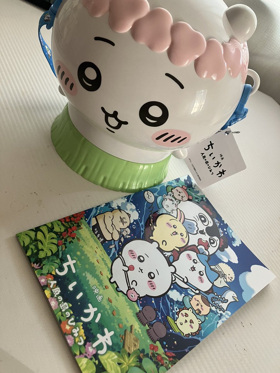 chocomilk_1004's tweet photo. 映画ちいかわ初日に観てきたのだけど、まずほんとうに映画としてとてもよくて！
ストーリーは知った上で観たのだけど、なんかもういろんな感情が溢れてすでにリピートの気配を感じる、、
あとラッコ先生最推しのわたし大歓喜すぎました。ありがとうそしてありがとう。 https://t.co/fkuTPBP2tx