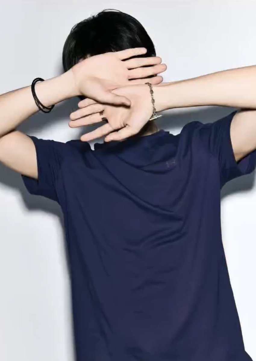mycatdongmin's tweet photo. #taesan for under armour korea!! https://t.co/Q9nU5LeZpD