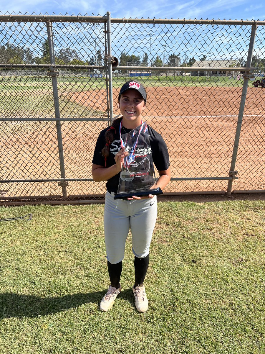 kenzieleathers's tweet photo. What a year. Couldn’t be more happier with this outcome!!! Getting 3rd at PGF was the most surreal experience!! @azstormcaptain @AZStormFastptch https://t.co/RlBsuvCVjZ