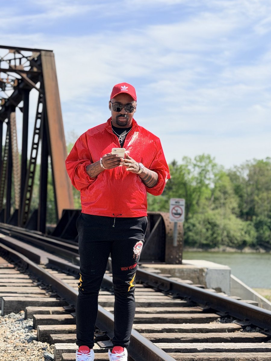 Savage4Lifeeeee's tweet photo. 🚨🚨🚨 https://t.co/gnybrb7bLp