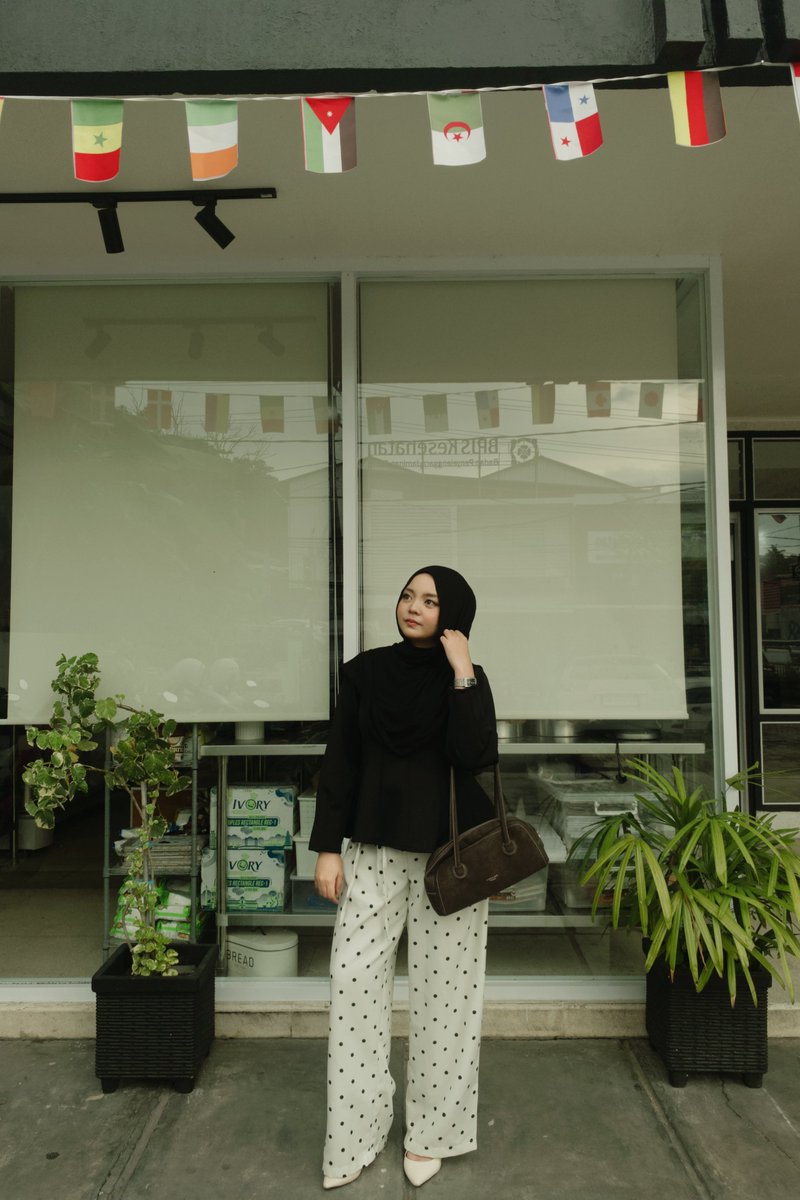 checkoutwithme's tweet photo. MORNING GUYS 😍

pagi-pagi aku mau ngeracunin pants polkadot yang masih menjadi pants fav aku, bahkan punya ku kayanya aku liat udah ngga ada lagi deh di toko nya? nah tapi toko nya ini tetep ngeluarin motif-motif yang lebih catchy lagi 👀, aku juga mauj

https://t.co/qftXKwTvQI https://t.co/KN0gEvWY7b