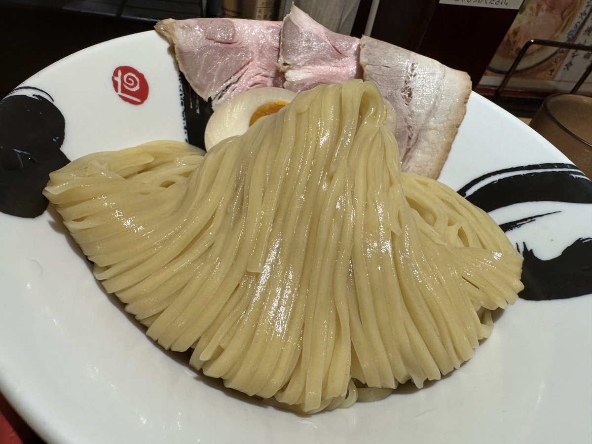 beer_to_menrui's tweet photo. 昨夜は甲子園終わりに大好きな〆つけ麺を頂きました！🍜
この濃厚鶏豚骨つけ麺がほんまに大好きなんですが、器が新しくなったからか、つけ汁がずっと熱々で冷めずにずっと食べられたのが最高でした！🤗より美味しく食べられる工夫が最高です！🤗 https://t.co/qfSZpLC5hX