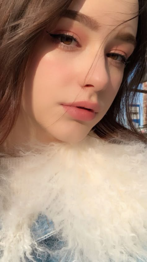 omarkotub's tweet photo. Golden hour glow meets cozy fur vibes in this winter portrait
ZckC https://t.co/2S37Ufs5Wp