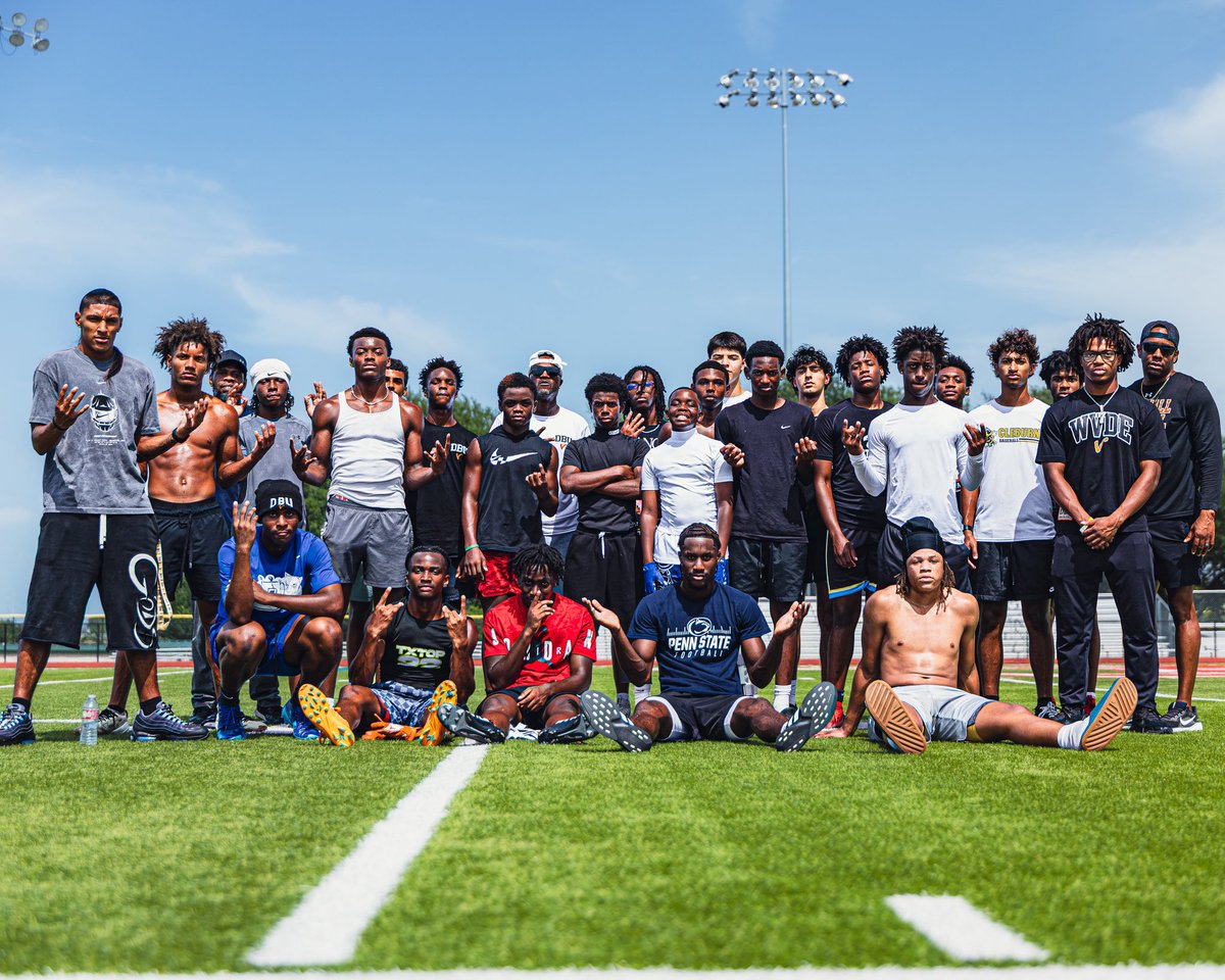 coachwvde's tweet photo. the start has never been as important as the finish‼️
#DBU🧡
#wecoming
#theStable https://t.co/5GuA8uKjPm