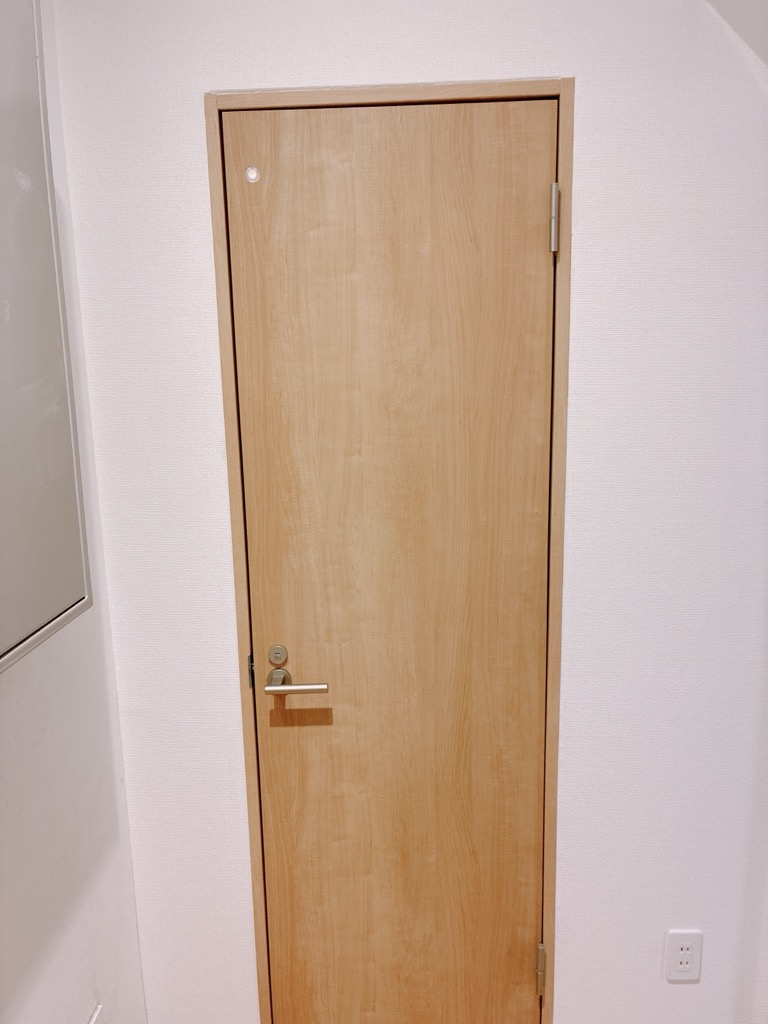 offhouseamanuma's tweet photo. 昨日夜にトイレの改修工事が完了！
期間中はご不便をお掛けしました
配置が変わり、内装もキレイになりました！
＊設置の関係上、手前に段差が出来てしまいました
ご利用時はご注意下さい

#オフハウス #川越 #天沼
#トイレ https://t.co/IjDLSQLEYs