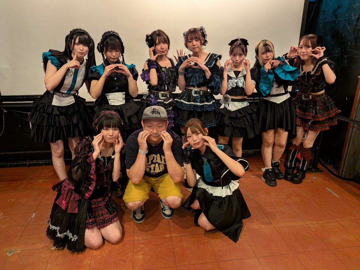 miyan3748's tweet photo. 7/23　コスレイ✕パルクラ
めっちゃ楽しかったぁ🥰
整番早くて最前で見れたのもサイコーだった😍
娘はたくさんレスもらって、ずっと嬉しそうで、その笑顔見れて母も幸せよ😭❤️

久しぶりにしあちゃんにも会えて嬉しすぎた😭❤️

フリフリ系もとても似合うちあき🤍可愛い😍

#コスレイ
#パルクラ https://t.co/GeY37RfweH
