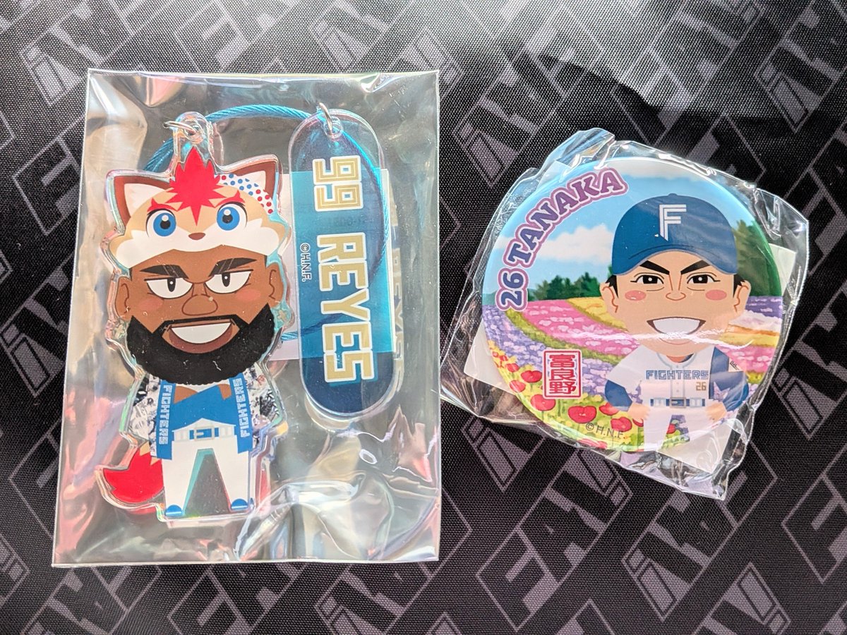 bui28's tweet photo. ファイターズ ガチャ 交換希望

【譲】
①2連オーロラキーリング：99レイエス
②北の大地缶バッジ：26田中正義

【求】
①3郡司
②3郡司、5野村

エスコンまたは札幌駅周辺での手渡し、郵送など対応させていただきます。
お気軽にお声掛けください😊 https://t.co/yO3Ol7dqDb