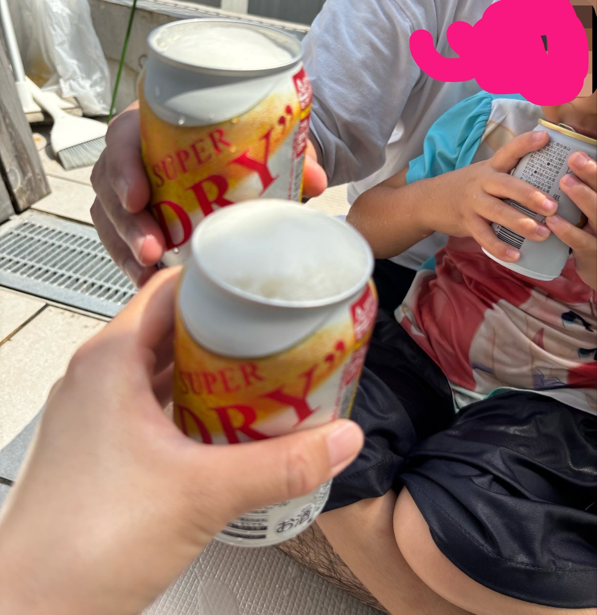 bktannn's tweet photo. 酒クズによる水遊び https://t.co/YzJULRgRcw