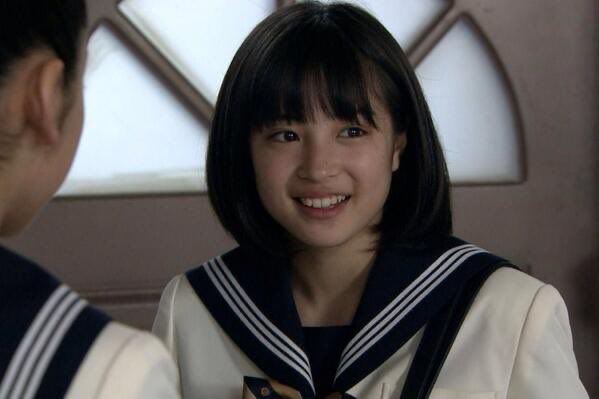 Minami90112202's tweet photo. メイクするの面倒くさすぎる😡
広瀬すずの顔になりたい😡 https://t.co/TKUPmArw7M