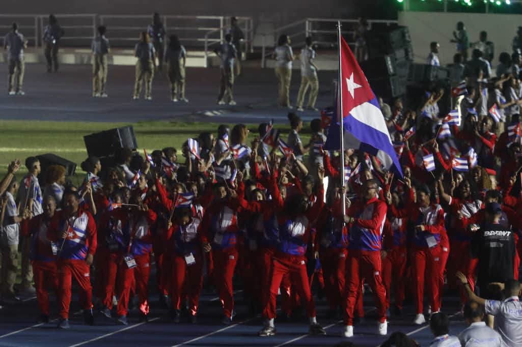 Magdeyvis11's tweet photo. Desde #SanctiSpíritusEnMarcha nuestro apoyo a la Delegación cubana #Cuba #Deporte @AlexisLorente74 @LaidaliS58962 https://t.co/vSyqBAXXAB