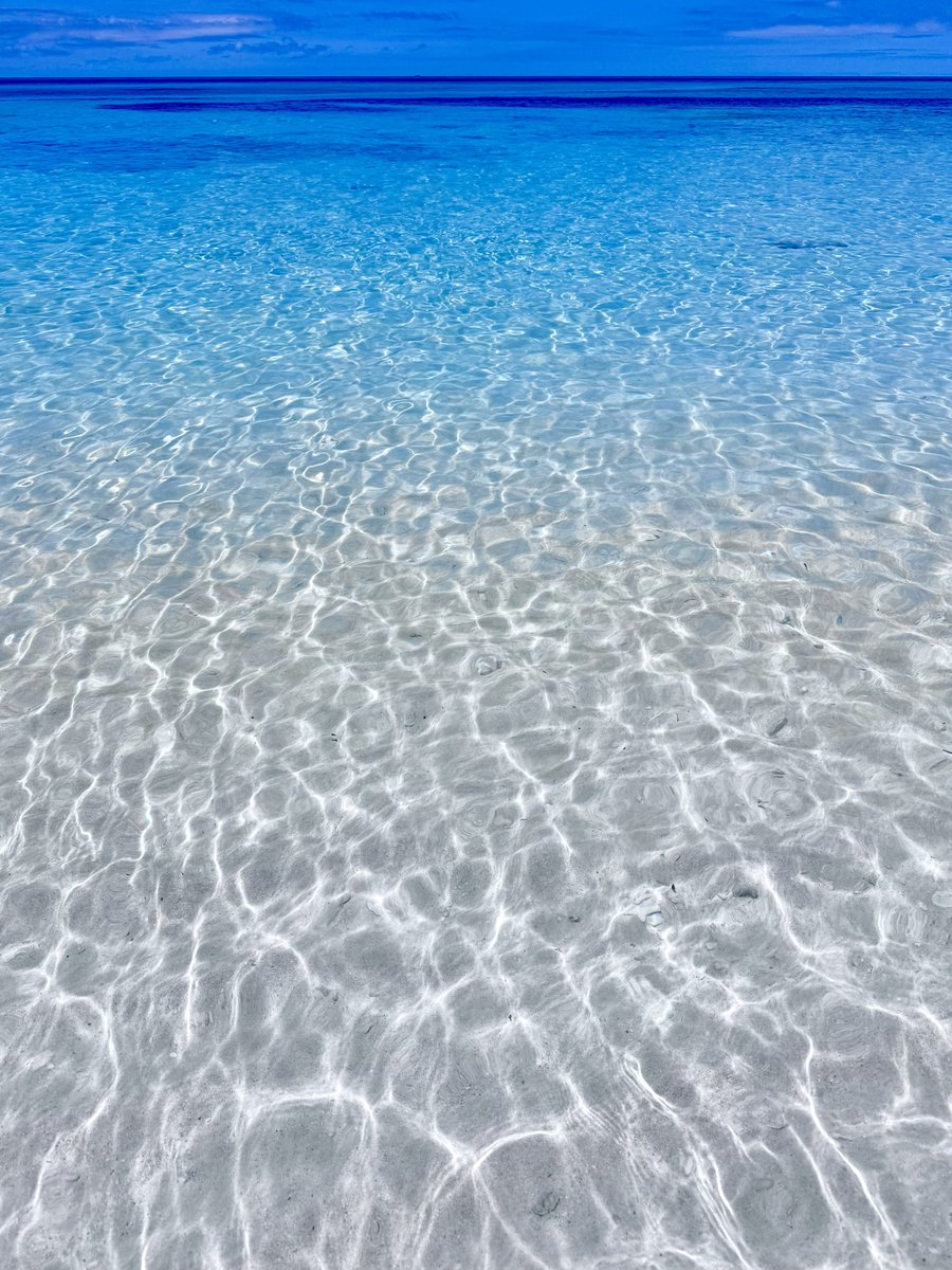 NatureSoundsJPN's tweet photo. 吸い込まれる 夏の宮古島 https://t.co/byOjCxTM2p