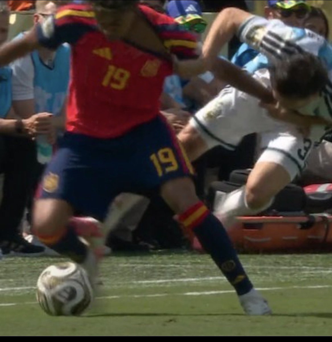 Grandsoncr7's tweet photo. 🗣️ Javier Hernández:

“Argentina play the dirtiest football, and at the same time, the referees seem to protect them every time they do it. It has been happening in the Copa América, and over the past two World Cups we’ve seen it clearly. They are the most protected national team by FIFA, and it’s really sad.

Although Spain won the final, when I rewatch the match I still see so many challenges that should have resulted in red cards but weren’t given. Why? If those same fouls had been committed by Spain, their players would have been sent off. But Argentina, as always, got away with it.

It’s sad, and no one knows when it’s going to stop. If Messi doesn’t retire, it could happen again at the next World Cup. A team found to be receiving help from FIFA should be barred from international competitions.”