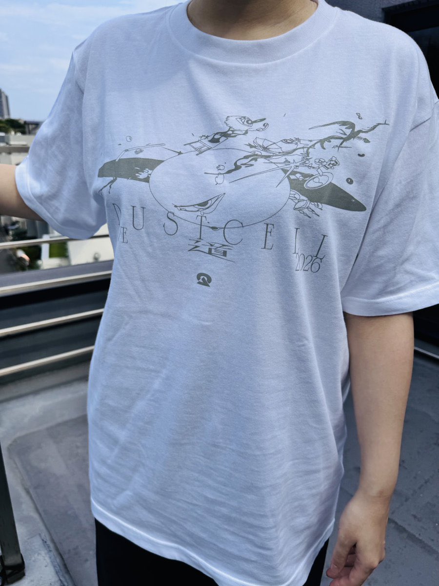DUST_CELL's tweet photo. ━━━━━━━━━━━━━━━
#DUSTCELL LIVE 2026 ー道ー
━━━━━━━━━━━━━━━

🎫ticket🎫
S席(Tシャツ付き)アップグレード2次受付
&
プレオーダー３次受付

【S席アップグレード2次受付】
7/15(水) 12:00 ～ 7/26(日) 23:59
チケット＊DUSTCELL FC『DUSTROOM』
https://t.co/cOXmHamjyu
FC会員の方で、すでにA席をご購入の方のみ先行抽選に参加可能です。
※期間内にFC会員になられた方も抽選に参加可能です
▼詳細は下記HPをご確認ください
https://t.co/x79oD57fRe

【プレオーダー3次受付】
受付期間：7/23(木)～8/2(日) 23:59まで
https://t.co/myIQYwyB7S