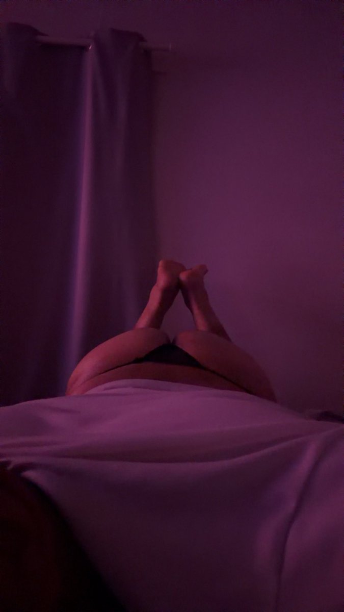EMGuy03's tweet photo. Any Uk bwc want to use me? Untouched juicy Bttm needs filling😩💋

#fem #femboy #femboys #cruising #butt #thick #prettyboy #prettyboys #snap #trade #horny #bigbooty #bigbootyboy #uk #bwc https://t.co/Wlf7i3RACP